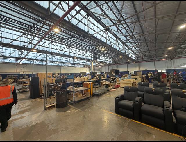 2,084M² WAREHOUSE TO LET IN BLACKHEATH INDUSTRIAL